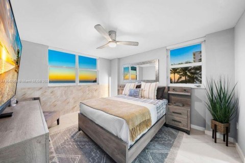 Condominio en venta en Miami Beach, Florida, 1 dormitorio, 72.09 m2 № 1040246 - foto 5