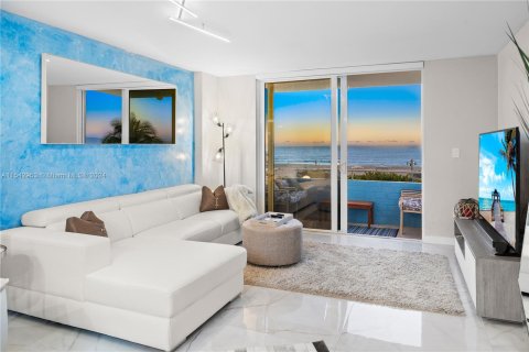 Copropriété à vendre à Miami Beach, Floride: 1 chambre, 72.09 m2 № 1040246 - photo 4