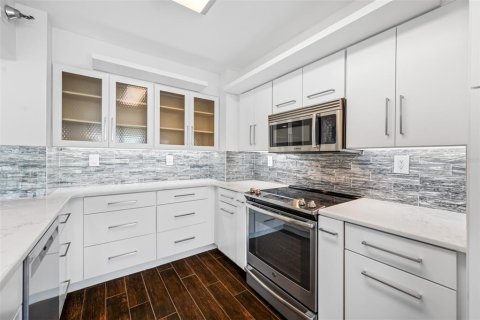 Copropriété à vendre à Tampa, Floride: 2 chambres, 139.73 m2 № 1277198 - photo 2