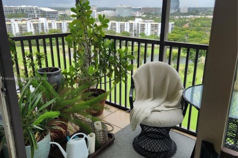 Condo in Aventura, Florida, 1 bedroom  № 1353805 - photo 17