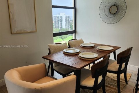 Condo in Aventura, Florida, 1 bedroom  № 1353805 - photo 6