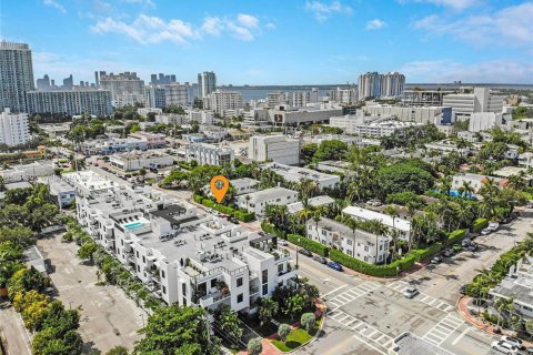 Condo in Miami Beach, Florida, 1 bedroom  № 1353806 - photo 20