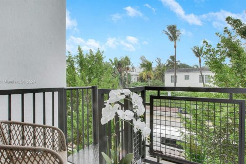 Condo in Miami Beach, Florida, 1 bedroom  № 1353806 - photo 5