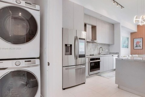 Condo in Miami Beach, Florida, 1 bedroom  № 1353806 - photo 8