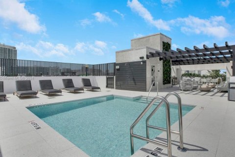 Condo in Miami Beach, Florida, 1 bedroom  № 1353806 - photo 15