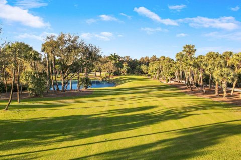 Villa ou maison à vendre à West Palm Beach, Floride: 2 chambres, 192.21 m2 № 1071320 - photo 2