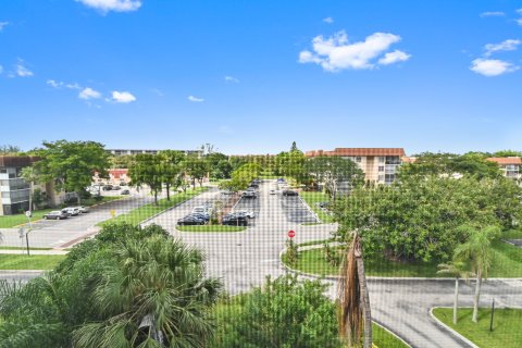 Condo in Lauderhill, Florida, 1 bedroom  № 1092402 - photo 7