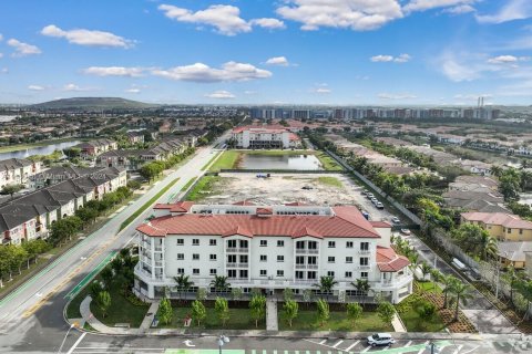 Copropriété à louer à Doral, Floride: 3 chambres, 159.33 m2 № 1384432 - photo 2