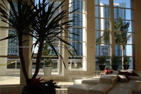 Condominio en venta en Miami, Florida, 1 dormitorio, 95.78 m2 № 1404255 - foto 5