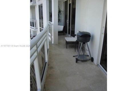 Condominio en venta en Miami, Florida, 1 dormitorio, 95.78 m2 № 1404255 - foto 2