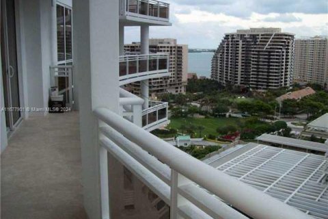 Condo in Miami, Florida, 1 bedroom  № 1404255 - photo 7