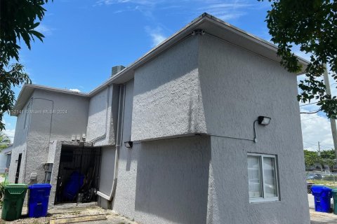 Immobilier commercial à vendre à Miami, Floride: 223.89 m2 № 1348101 - photo 8