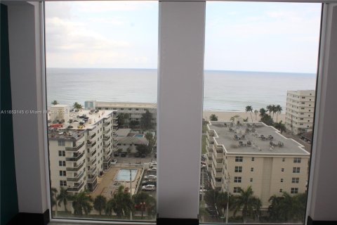 Condo in Hollywood, Florida, 2 bedrooms  № 1348144 - photo 6