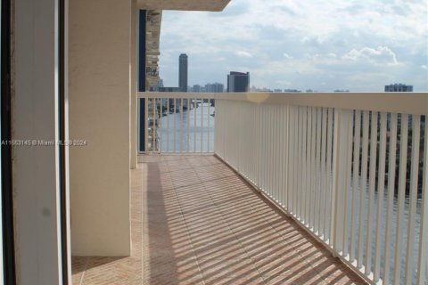 Condo in Hollywood, Florida, 2 bedrooms  № 1348144 - photo 29