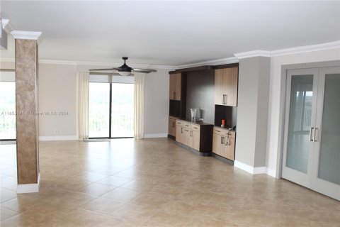 Condo in Hollywood, Florida, 2 bedrooms  № 1348144 - photo 8