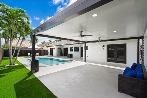 Casa en venta en Miami, Florida, 5 dormitorios № 1348062 - foto 29