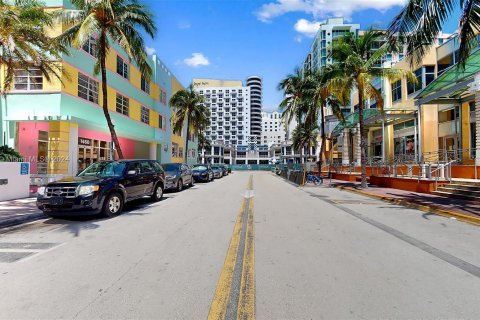 Copropriété à vendre à Miami Beach, Floride: 2 chambres, 84.54 m2 № 1348063 - photo 1