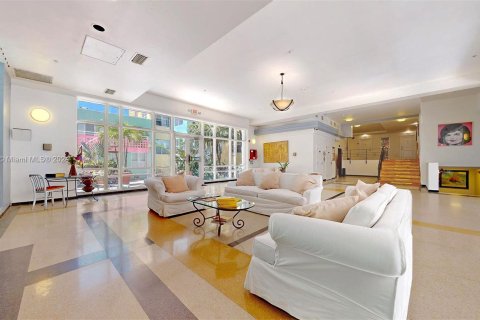 Copropriété à vendre à Miami Beach, Floride: 2 chambres, 84.54 m2 № 1348063 - photo 9