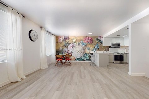 Copropriété à vendre à Miami Beach, Floride: 2 chambres, 84.54 m2 № 1348063 - photo 18