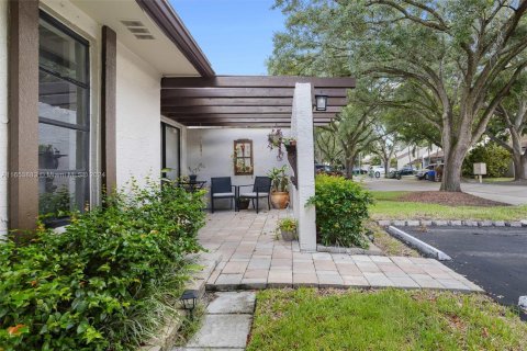 Touwnhouse à vendre à Pembroke Pines, Floride: 2 chambres, 98.48 m2 № 1348667 - photo 20