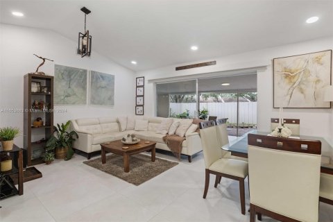 Adosado en venta en Pembroke Pines, Florida, 2 dormitorios, 98.48 m2 № 1348667 - foto 5