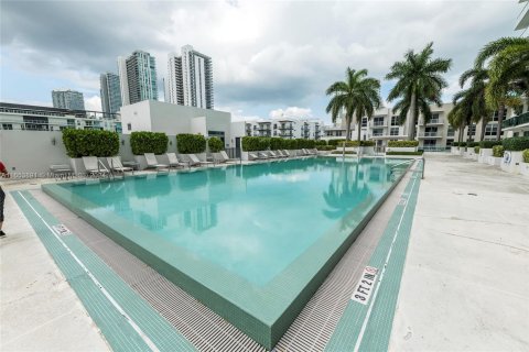 Copropriété à louer à Miami, Floride: 2 chambres, 99.22 m2 № 1348668 - photo 5