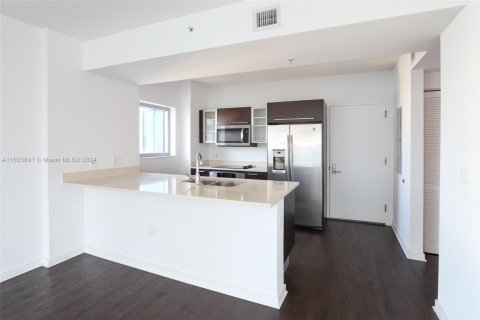 Condo in Miami, Florida, 2 bedrooms  № 1348668 - photo 25