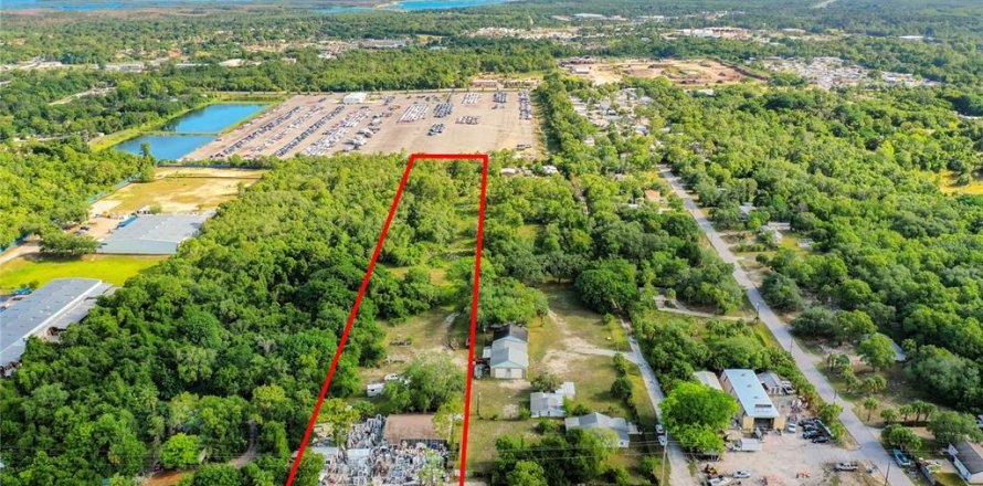 Commercial property in Hudson, Florida 285.4 sq.m. № 1061820