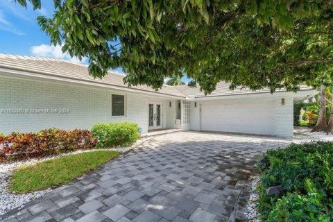 House in Fort Lauderdale, Florida 3 bedrooms, 202.9 sq.m. № 1269243 - photo 4