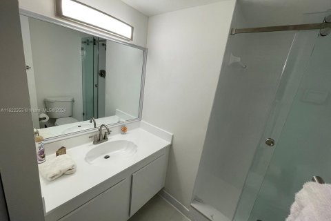 Condo in Aventura, Florida, 2 bedrooms  № 1269241 - photo 13