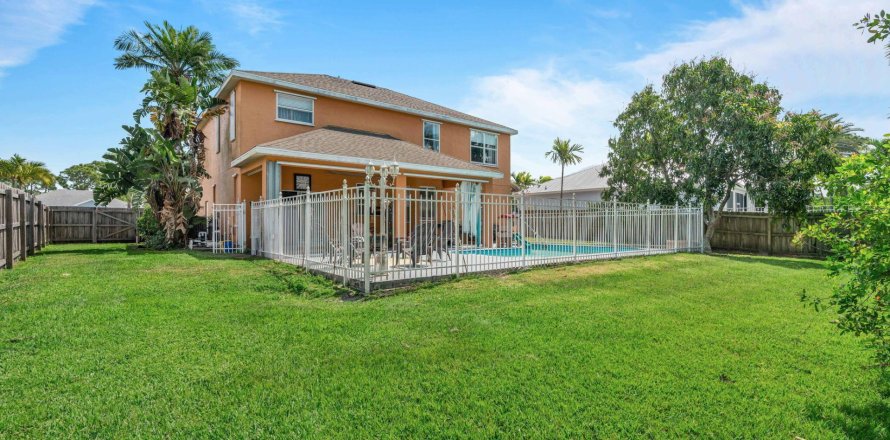 Villa ou maison à Jensen Beach, Floride 4 chambres, 209.87 m2 № 1079197