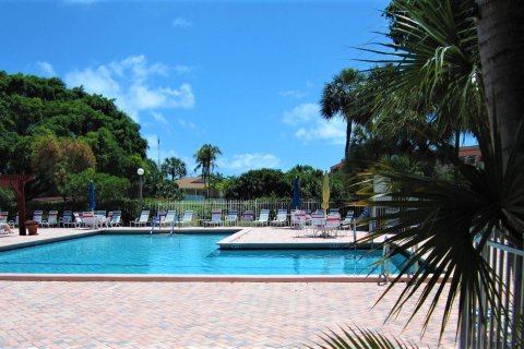 Condo in Delray Beach, Florida, 2 bedrooms  № 1074933 - photo 1