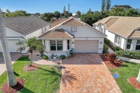Villa ou maison à vendre à Jensen Beach, Floride: 2 chambres, 160.63 m2 № 1074934 - photo 8