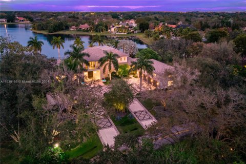 Villa ou maison à vendre à Weston, Floride: 5 chambres, 793.2 m2 № 1040453 - photo 9