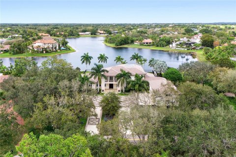 Villa ou maison à vendre à Weston, Floride: 5 chambres, 793.2 m2 № 1040453 - photo 4