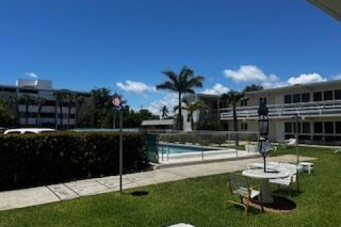 Condominio en venta en Pompano Beach, Florida, 1 dormitorio, 52.03 m2 № 1208144 - foto 11