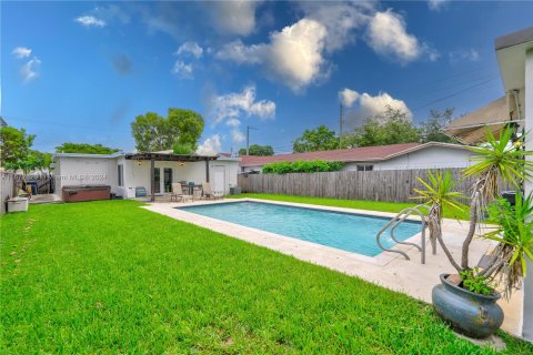 Casa en venta en Miami, Florida, 3 dormitorios, 162.95 m2 № 1398064 - foto 20