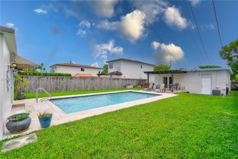 Casa en venta en Miami, Florida, 3 dormitorios, 162.95 m2 № 1398064 - foto 19