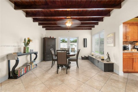 Casa en venta en Miami, Florida, 3 dormitorios, 162.95 m2 № 1398064 - foto 6