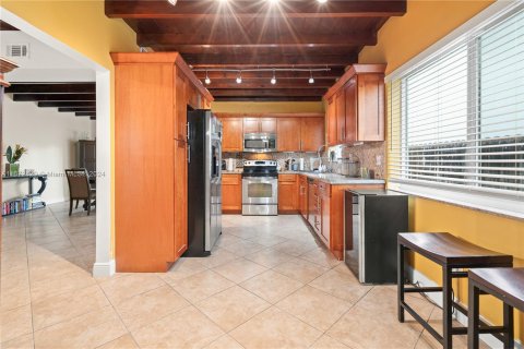 Casa en venta en Miami, Florida, 3 dormitorios, 162.95 m2 № 1398064 - foto 10