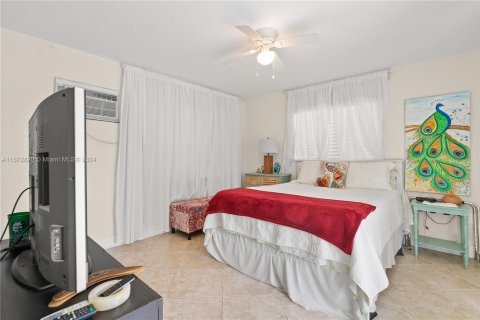 Casa en venta en Miami, Florida, 3 dormitorios, 162.95 m2 № 1398064 - foto 27