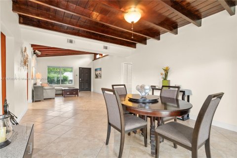 Casa en venta en Miami, Florida, 3 dormitorios, 162.95 m2 № 1398064 - foto 7