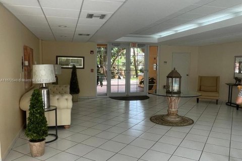 Condominio en venta en Coral Gables, Florida, 2 dormitorios, 95.69 m2 № 1398108 - foto 16