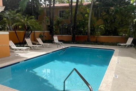 Condominio en venta en Coral Gables, Florida, 2 dormitorios, 95.69 m2 № 1398108 - foto 25