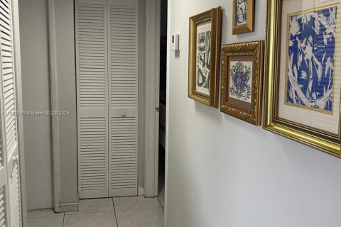 Condominio en venta en Coral Gables, Florida, 2 dormitorios, 95.69 m2 № 1398108 - foto 2