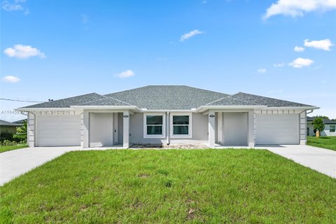 Propiedad comercial en venta en Lehigh Acres, Florida № 1329086 - foto 2