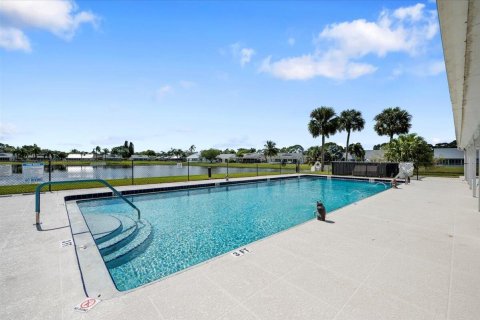 House in Stuart, Florida 3 bedrooms, 169.73 sq.m. № 1033838 - photo 6