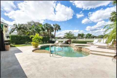 House in Jupiter, Florida 5 bedrooms, 316.24 sq.m. № 1018062 - photo 14