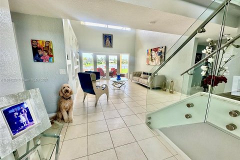 Villa ou maison à vendre à Pembroke Pines, Floride: 5 chambres, 326.46 m2 № 1348967 - photo 17