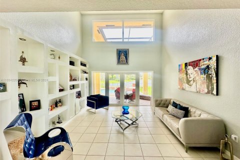 Casa en venta en Pembroke Pines, Florida, 5 dormitorios, 326.46 m2 № 1348967 - foto 15